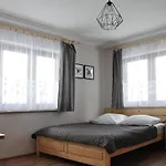 Apartment Jszi