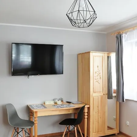 Apartment Jszi *