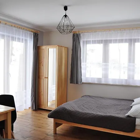 Apartment Jszi *