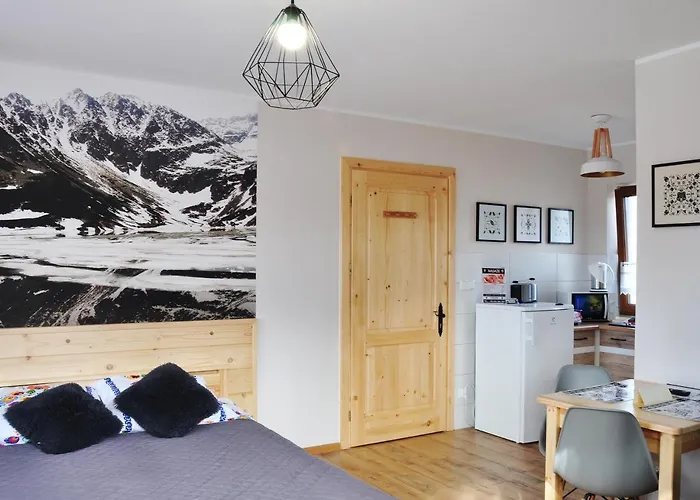 Jszi زاكوباني